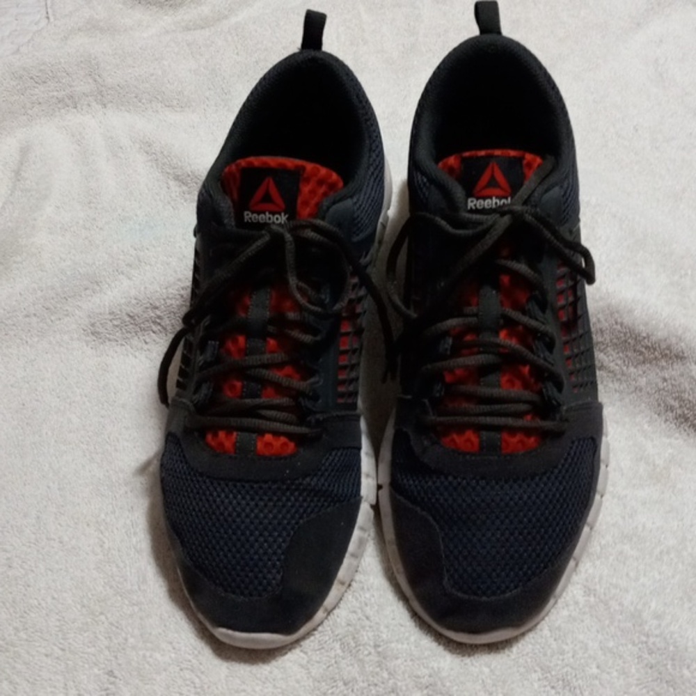 Reebok Red and Gray Sneakers with Mesh Upper and Flexible Soles - Picture 2 of 7